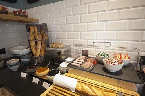 Brit Hotel Essentiel Arverne - Clermont-Ferrand Sud オービエール エクステリア 写真
