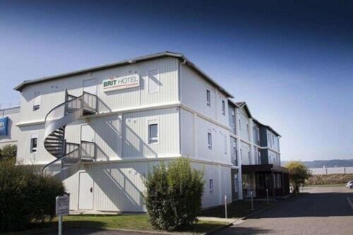 Brit Hotel Essentiel Arverne - Clermont-Ferrand Sud オービエール エクステリア 写真
